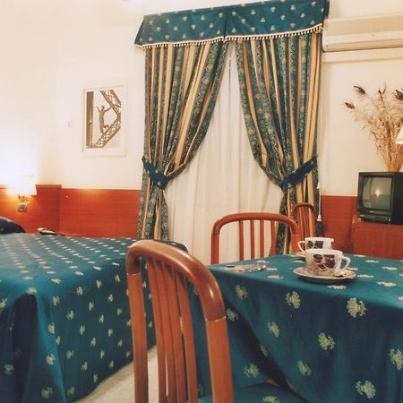 Caput Mundi Hotel Rome Buitenkant foto