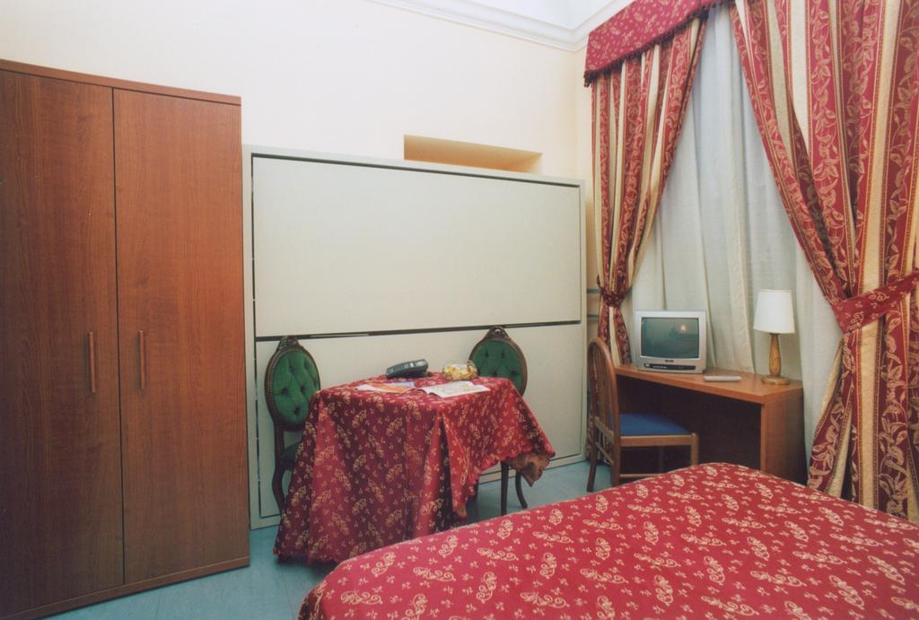 Caput Mundi Hotel Rome Buitenkant foto