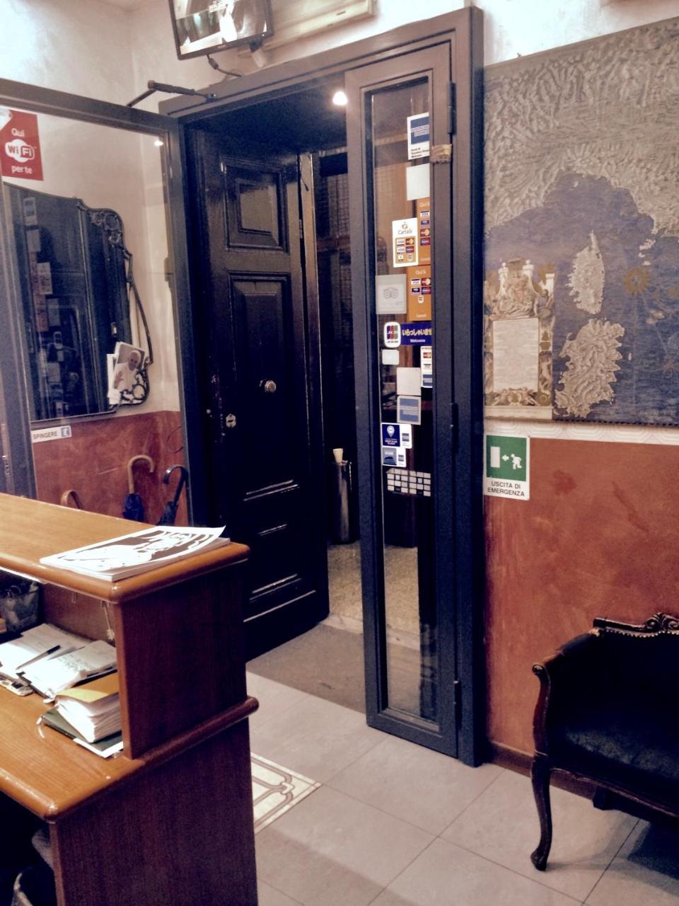 Caput Mundi Hotel Rome Buitenkant foto