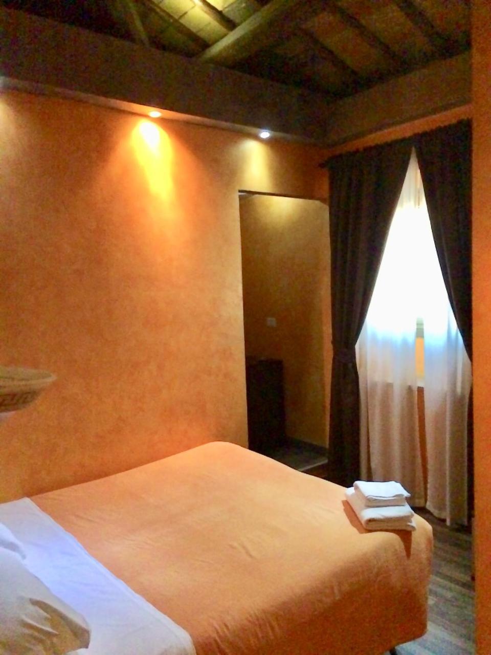 Caput Mundi Hotel Rome Buitenkant foto