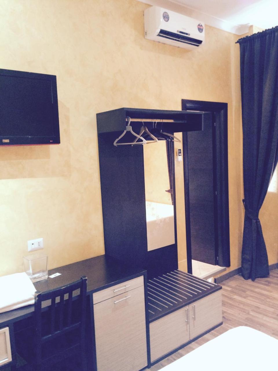 Caput Mundi Hotel Rome Buitenkant foto