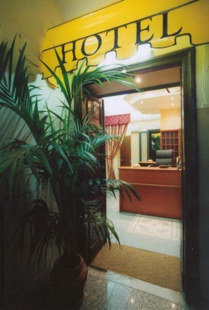 Caput Mundi Hotel Rome Buitenkant foto